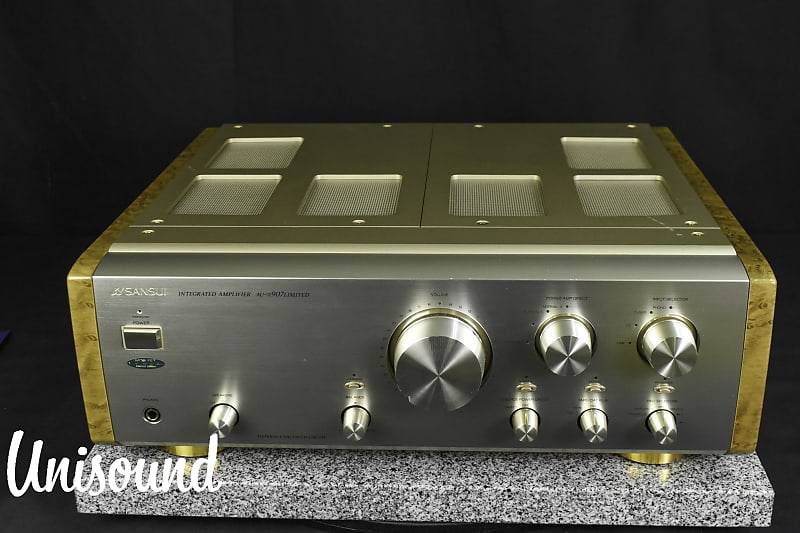 Sansui AU-α907 Limited Pre-main Amplifier in Very Good condition