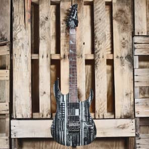 大幅値下げ Ibanez RGTHRG1 H.R. Giger 2005 限定物 - メルカリ