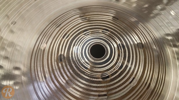Paiste 20" Signature Traditionals Light Ride Cymbal image 3