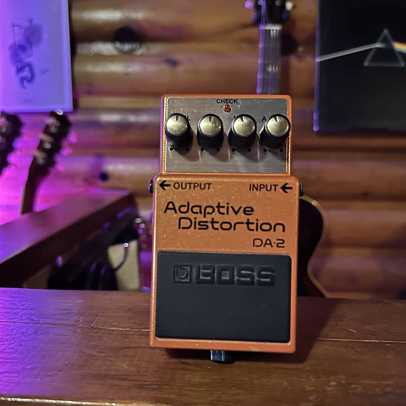 Boss DA-2 Adaptive Distortion | Reverb Canada