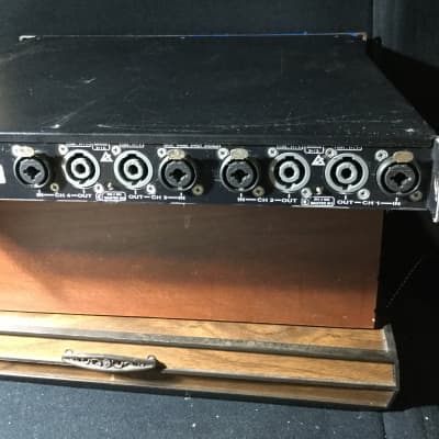 ジャンク品 DIGAM ディガム Q4002 PAアンプ Powersoft Digam Q4002 4