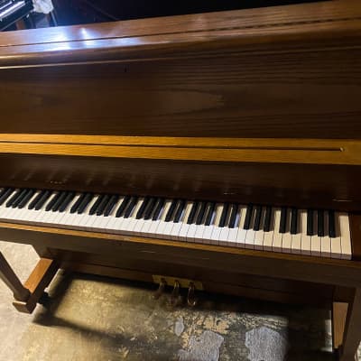 Classic 46'' upright piano Kawai model UST-7 image 3