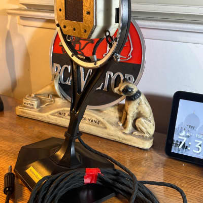 Super Rare Vintage 1920's Reisz-Marconi type Carbon