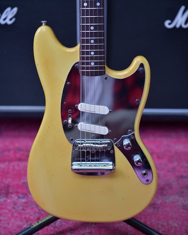 Fender Mustang MIJ 1993 Graffiti Yellow Japan Fujigen O Serial