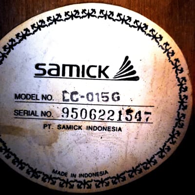 SAMICK LC-015G classical guitar and hard-shell case, 70's-80's, - natural with gloss coating. image 2
