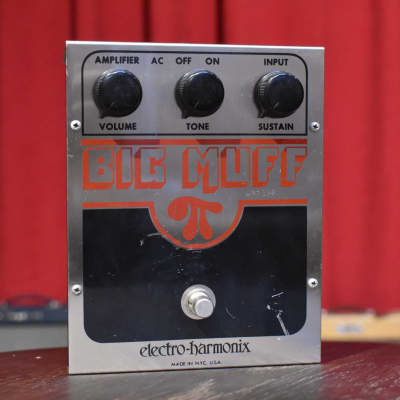 Electro-Harmonix Big Muff Pi V3 (Red & Black)