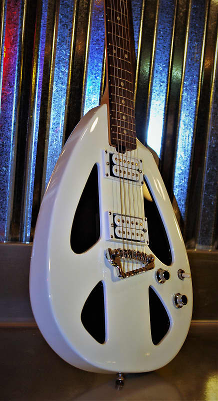 American Showster Peace 1999 White. Extremely Rare. Collector. Custom. Teardrop shape. Historic. image 1