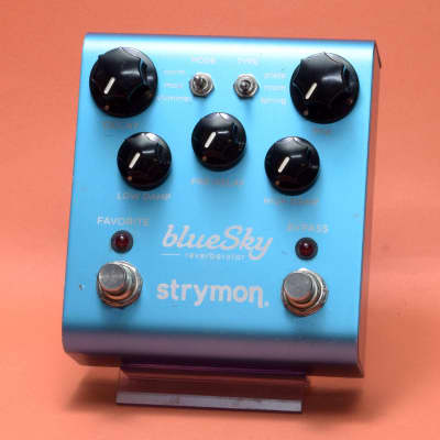 ギター Strymon Bluesky v1 Strymon BlueSky Reverberator Pedal V1 - VGW - YouTube