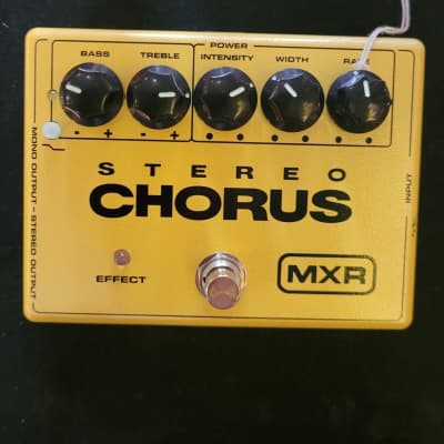 MXR M137 Stereo Chorus | Reverb