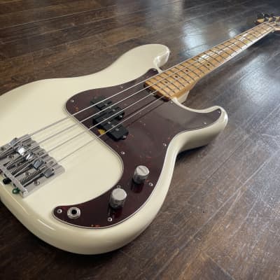 Fender PB-70 Precision Bass Reissue MIJ | Reverb