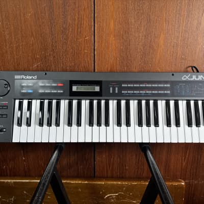 Roland Alpha Juno 1 Programmable Polyphonic Synthesizer 49 keys Keyboard New battery w/ bag