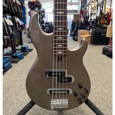 Yamaha BB615 5-String Bass (Pre-Owned) for sale