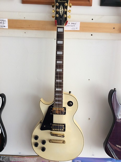 Davison store les paul