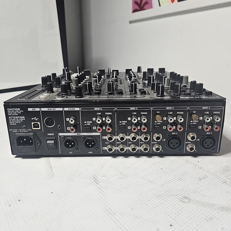 Behringer NOX606 6-Channel DJ Mixer | Reverb
