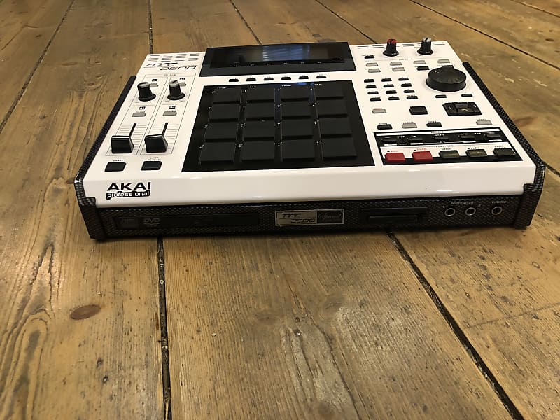 Akai MPC2500 Special Edition White