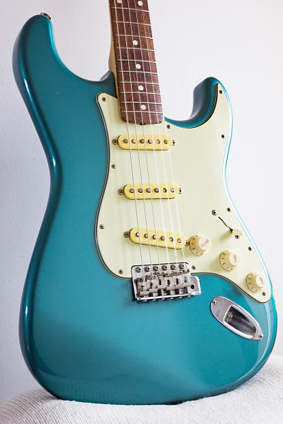 Fender japan catalog 1993 on sale