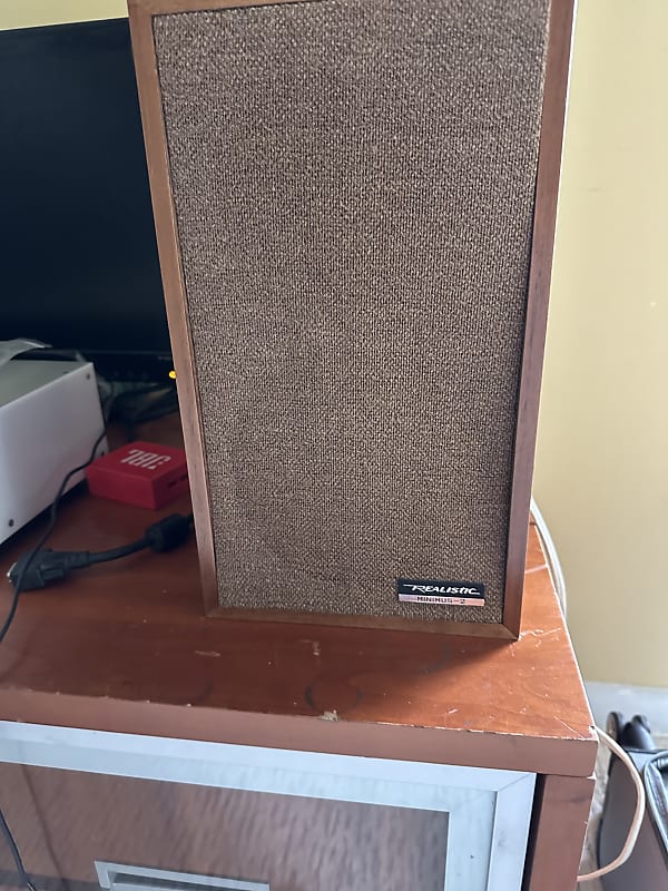 Vintage deals realistic speakers