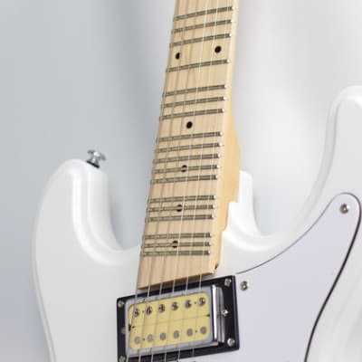 Eastwood HI-FLYER PHASE 4 MT Replica Nirvana Bolt-On Maple Microtonal Neck 6-String Electric Guitar image 5