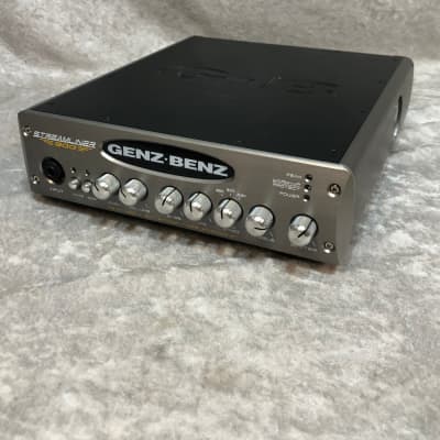 Genz-Benz Streamliner 900 bass guitar amp head with carrying bag image 5
