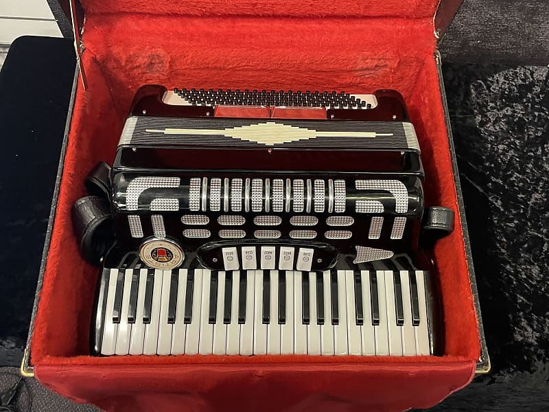 Artiste 120 Accordion (Philadelphia, PA) Reverb