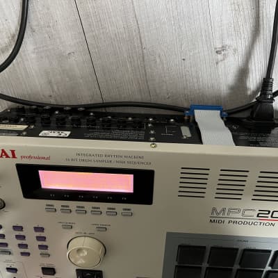 Akai MPC2000 MIDI Production Center 1997 - 2001 - Grey image 10