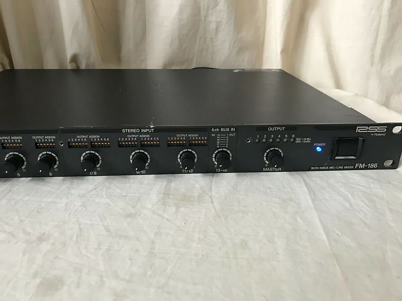 Roland FM-186 Microphone Line Mixer 18CH 6BUS MIC Line MIXER | Reverb