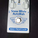 Mad Professor Snow White Auto Wah with Guitar/Bass Switch
