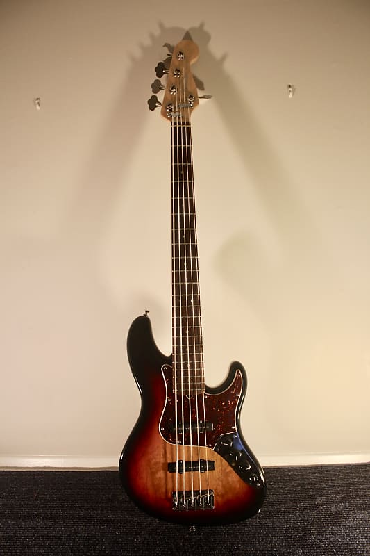 k*k様 fender american vintage jazz bass V Fender American Professional Jazz Bass V 5String 2017