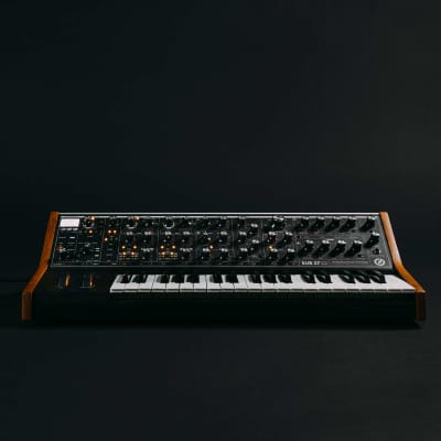 Moog Sub 37 Tribute Edition with desksaver protection