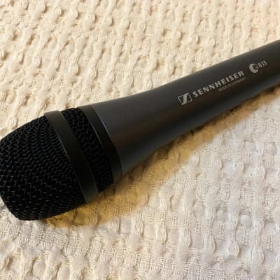 Sennheiser E-PACK E835 Ensemble de microphone avec pied de perche, câble  XLR, et pochette