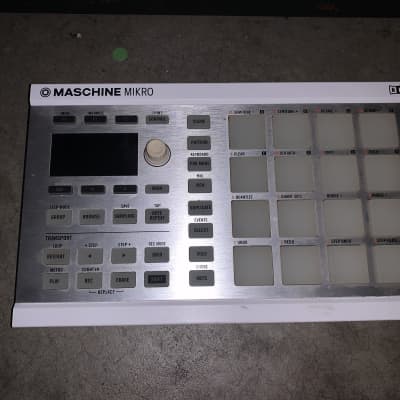 Native Instruments Maschine Mikro mkII Groove Production Studio