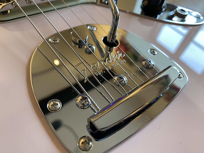 Fender Japan Limited Edition Jaguar FSR Shell Pink MIJ
