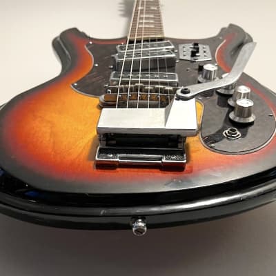 60's Silvertone Tiesco 1441 Vintage electric guitar ,3 Pickups