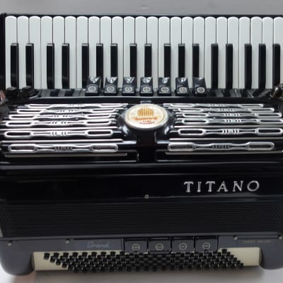 Titano Grand Super Deluxe - Black image 2