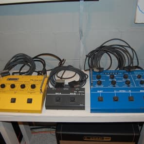 Roland analog guitar synthesizer bundle:  tobacco sunburst G-505, GR-100, GR-300, US-2, three cables image 5
