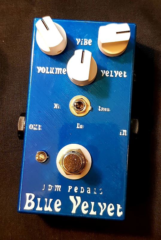 JDM Pedals "Blue Velvet" | Fuzzface & Tonebender MK1.5 | Unique control puts both fuzzes in one image 1