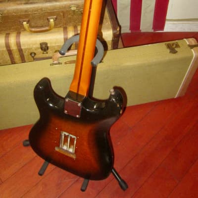 1982 Fender '57 Re-Issue American Vintage Stratocaster (1957 reissue) Sunburst image 6