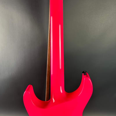 Used 2022 Jackson Custom Shop SL2H Neon Pink w/case TSU20634 image 11