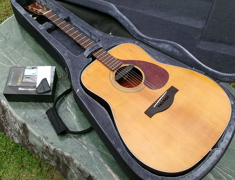 1972 Yamaha FG180 Red Label Nippon Gakki+ Semi Hard Case