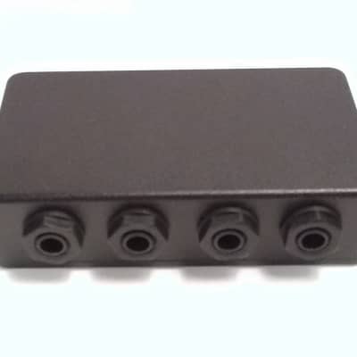 4-Way PedalBoard Patch Bay Junction Box 1/4 in TRS Stereo guitar pedal jack  patchbay PB4-TRS