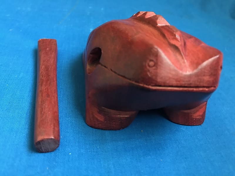 Handmade 4" x 3" Artisan Frog Reco-Reco Handmade in Pau-Brasil Natural Brazilian Wood Red Color image 1