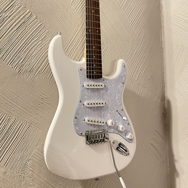 Squier Affinity Series Stratocaster | Reverb UK