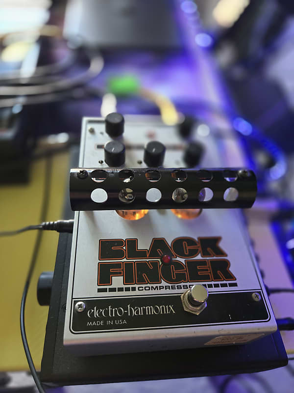 Electro-Harmonix Black Finger Compressor | Reverb