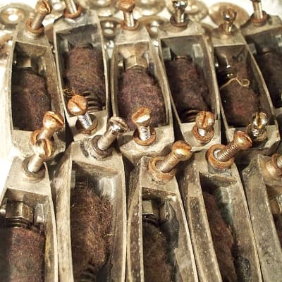 1940s Slingerland Beavertail Lugs image 9