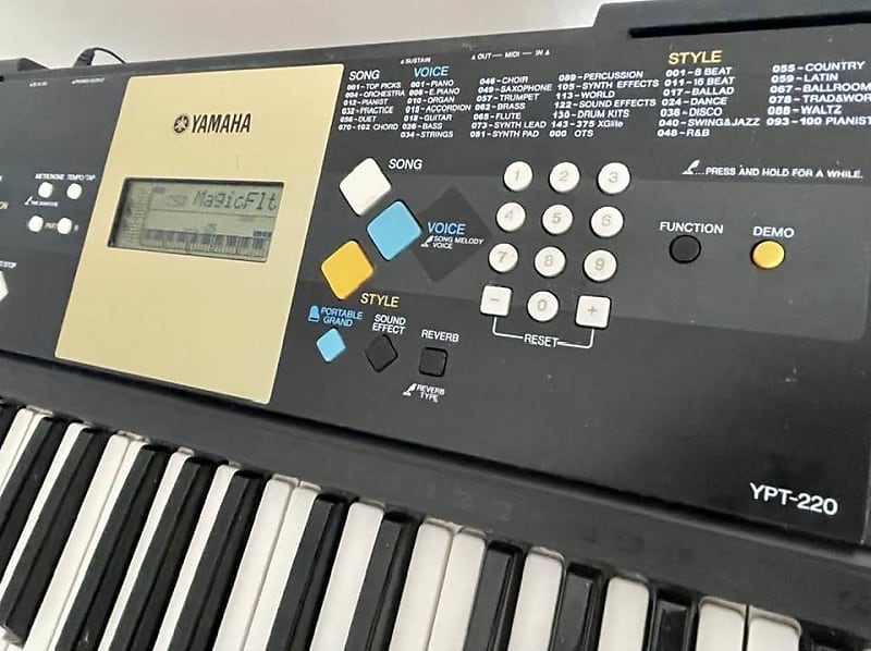 Yamaha YPT-220 61-Key Digital Piano Keyboard with Power Cord