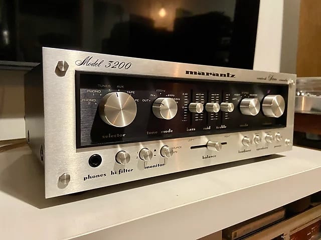 Vintage Marantz 3200 Stereo Pre Amplifier Early 70s . Cleaned- Serviced!  			