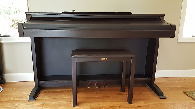 YAMAHA CLP-511 電子ピアノ Yamaha Clavinova CLP-511 Digital Piano in dark rosewood