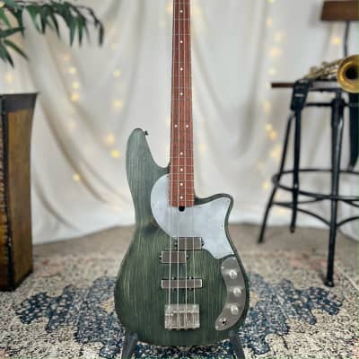 Offbeat Guitars Roxanne PJ 32" Medium Scale Bass in Deep Forest on Pine with EMG Brushed Chrome PJ Pickups, Gotoh Hardware image 4