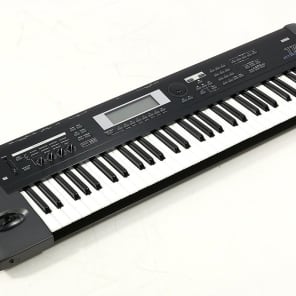 KORG TR 61key シンセサイザー Korg TR Music Workstation (61 Key) | Long & McQuade