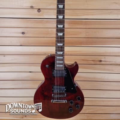 2021 Gibson Les Paul Studio with Gibson Soft Shell Case - Wine Red image 2